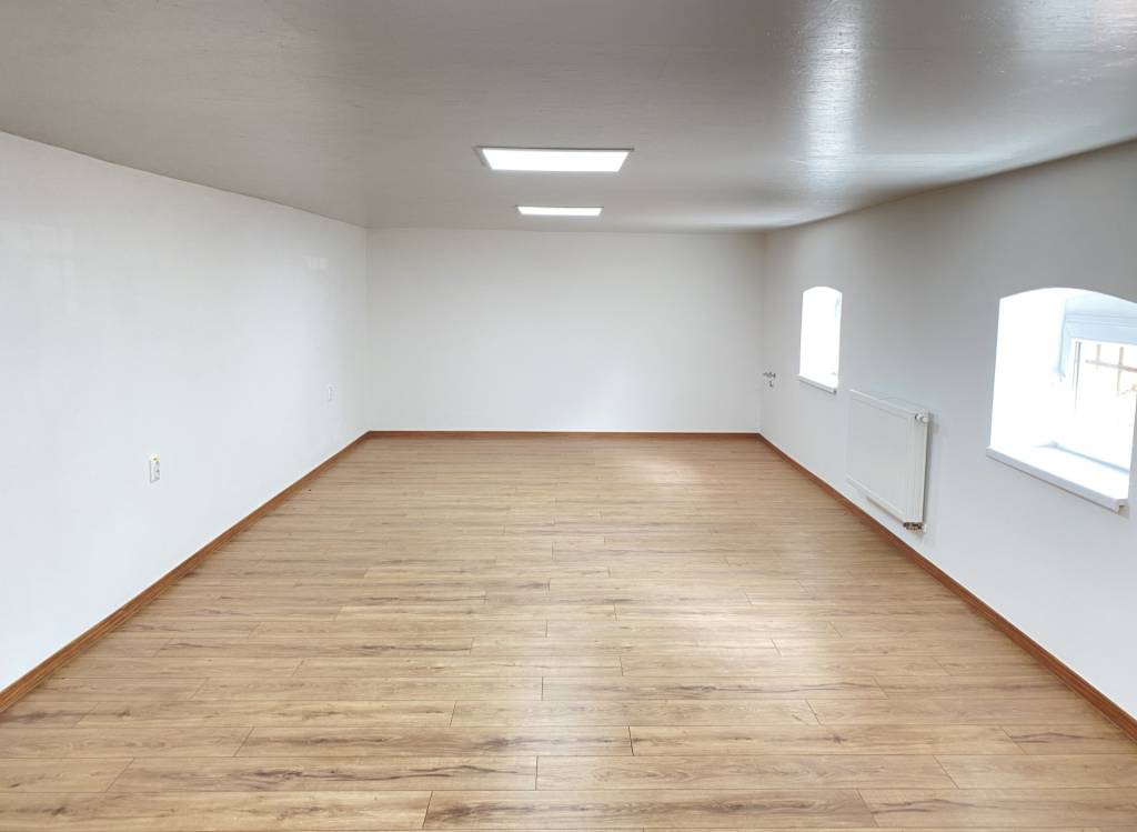 Prenájom - obchodný priestor v centre mesta - Topoľčany