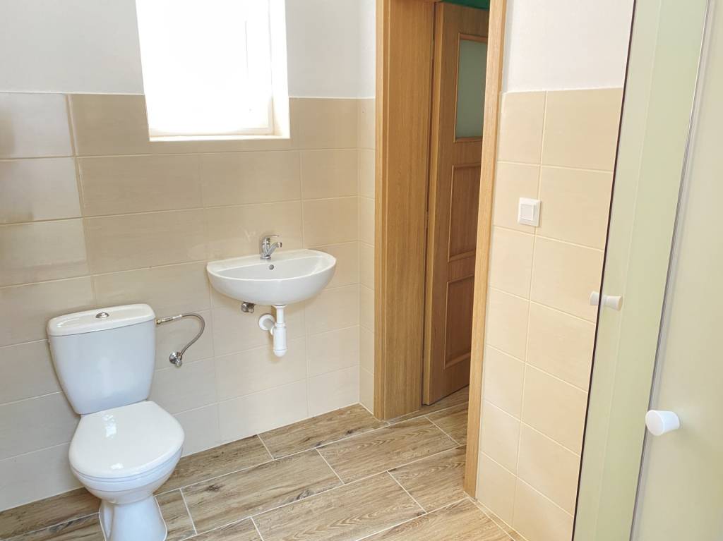 Prenájom - obchodný priestor v centre mesta - Topoľčany