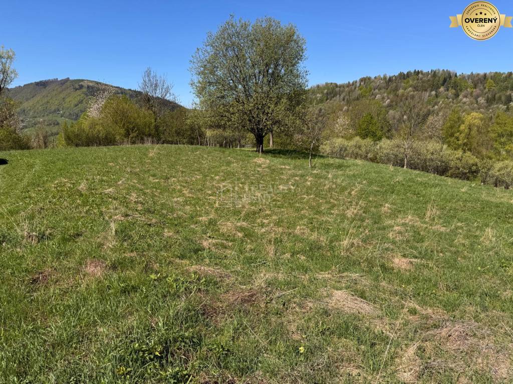 Predaj: Krásny slnečný rekreačný pozemok 1081m2 v Terchovej