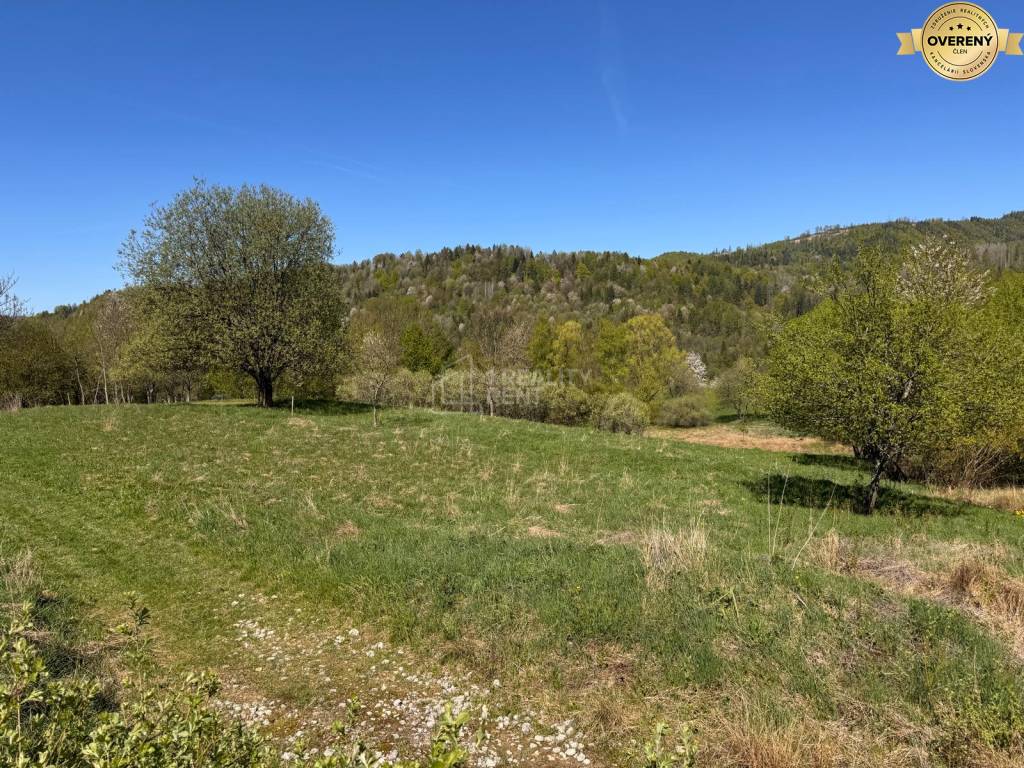 Predaj: Krásny slnečný rekreačný pozemok 1081m2 v Terchovej