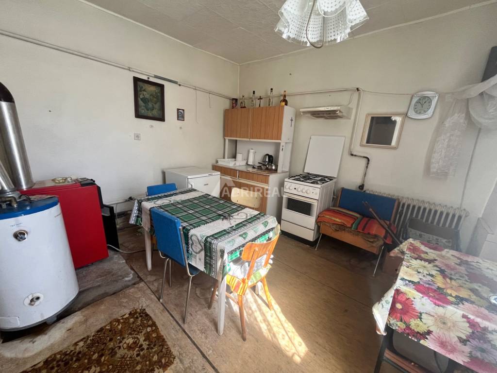 PREDAJ:RD+pozemok 914 m2 ZA CENU BYTU;Divín-Lučenec;88.000 €