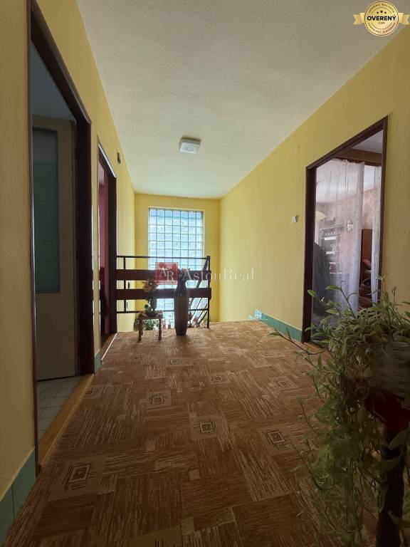 Rodinný dom s obrovským potenciálom na skok od mesta Púchov