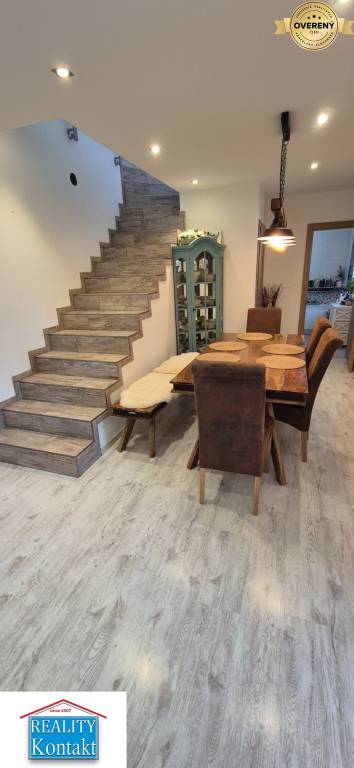 NADŠTANDARDNÝ Rodinný dom na predaj Bánov 5+1 + pozemok 4162m2 + BAZÉN