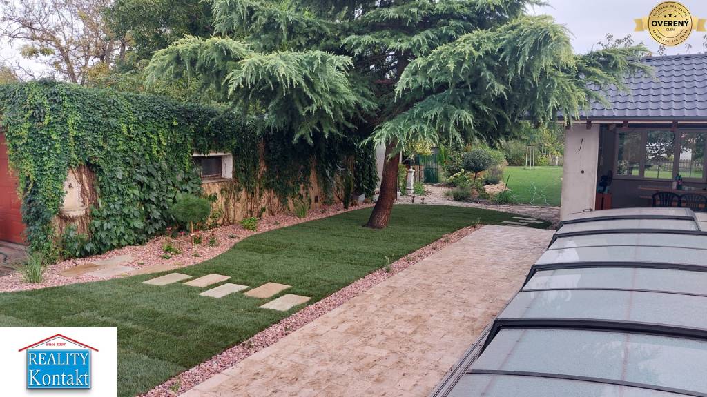 NADŠTANDARDNÝ Rodinný dom na predaj Bánov 5+1 + pozemok 4162m2 + BAZÉN