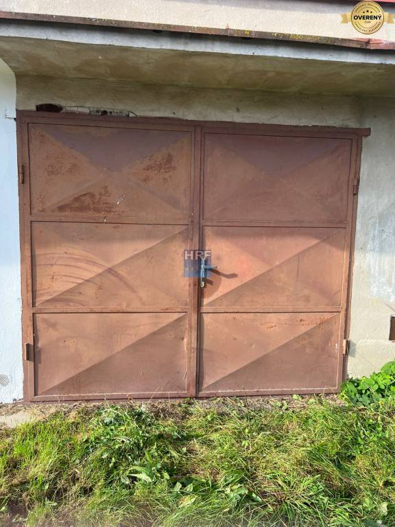 Predaj Garáž Garáž-Predaj-Holíč-18500.00 €