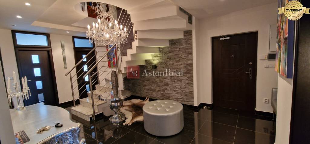Luxusný apart. Veľká Lomnica 7 izieb, 321 m2, možný odp.DPH