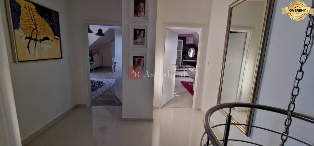  Luxusný  apart.   Veľká Lomnica 7 izieb, 321 m2, možný odp.DPH