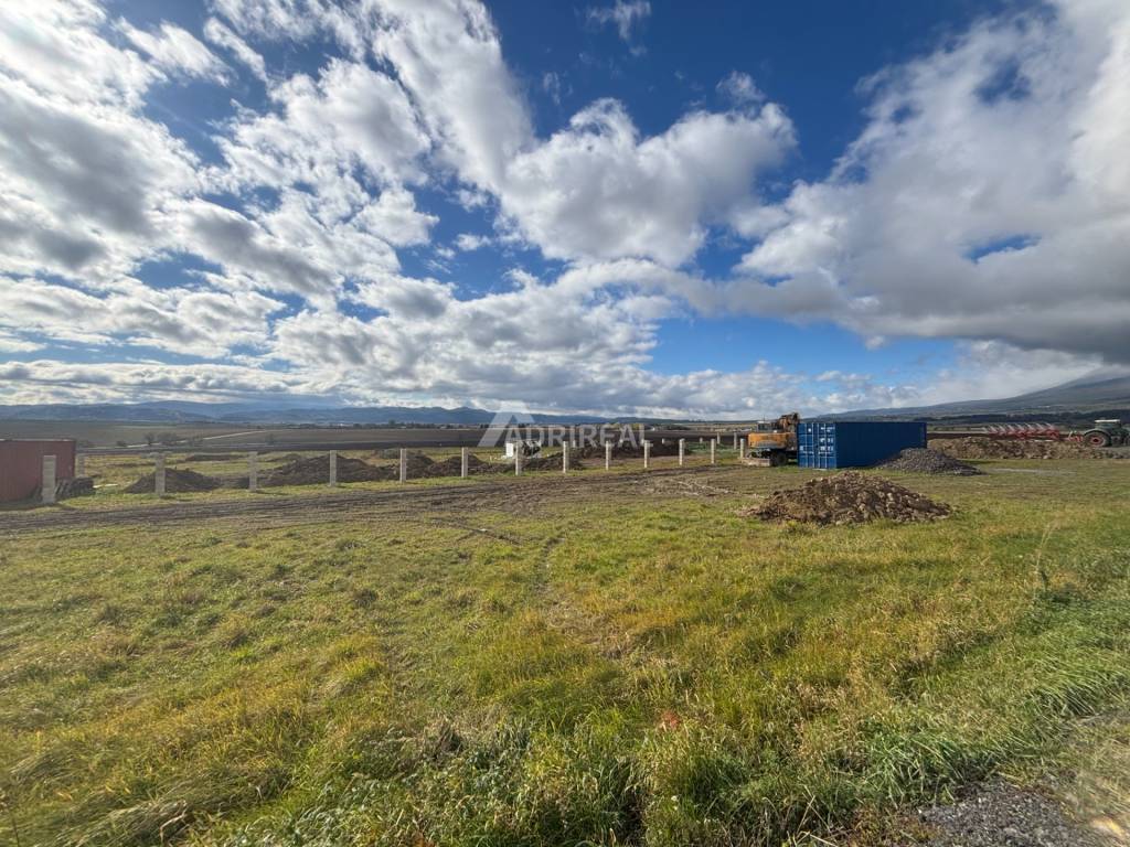 INVESTIČNÁ PRÍLEŽITOSŤ: Stav. pozemok 2999 m2; Mlynica; 269 000 €