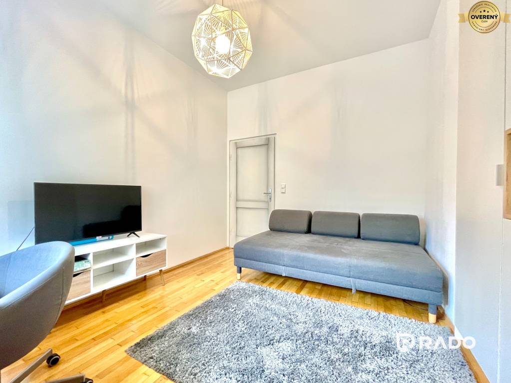 RADO | 1-izbový byt 45m2 + kk | Flöglova - Staré Mesto