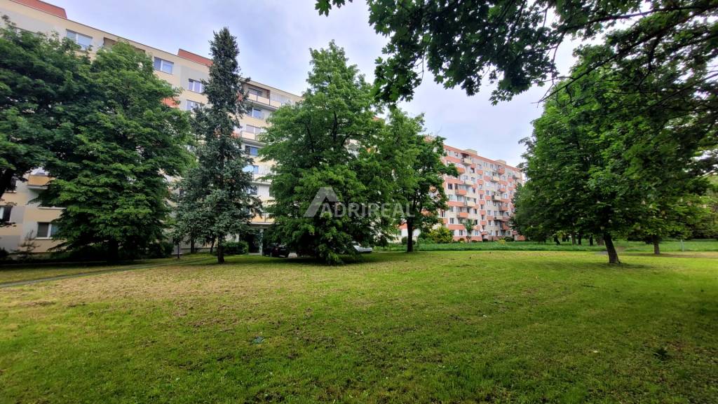 PREDAJ:2-izbový byt Nitra-Crenová;56,4 m2;149.900€