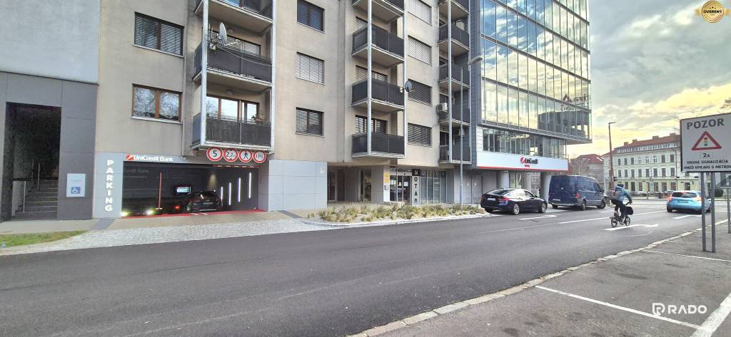 RADO | 2,5izb. BYT 50m2 s parkingom | Žabotova 2B