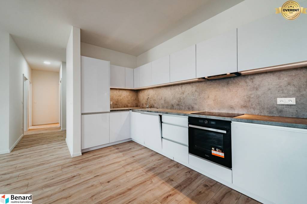NA PREDAJ 3 IZBOVÉ APARTMÁNY VO VÝBORNEJ LOKALITE v POPRADE 