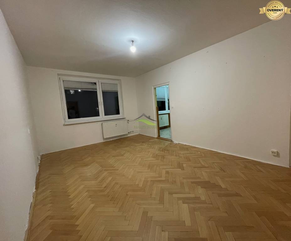 Väčší  79 m2 ***3 izbový byt v STRÁŹSKOM