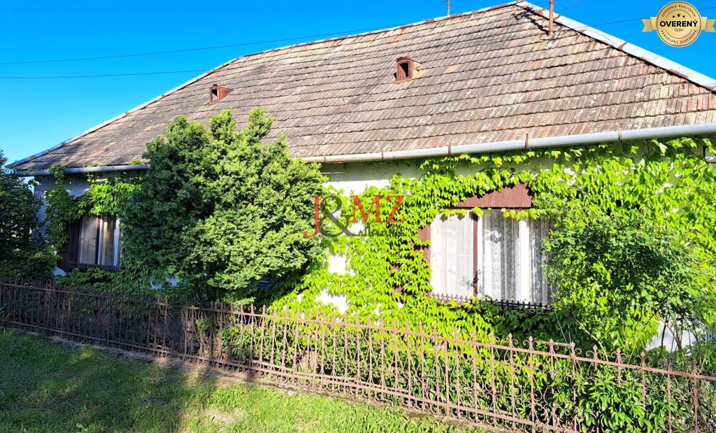 Rodinný dom, záhrada 1.400 m2, šírka 27m, Starý Hrádok (SM - 816)