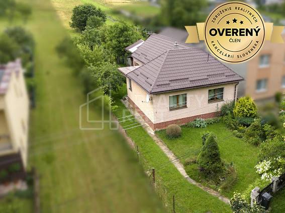 Rodinný dom v Rosine pri Žiline s pozemkom 1245m2