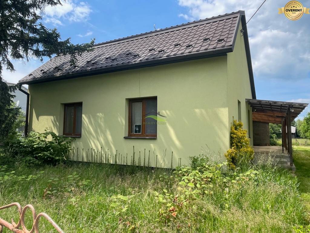 Rodinný dom na rozsiahlom pozemku v obci len 12 km od Michaloviec.