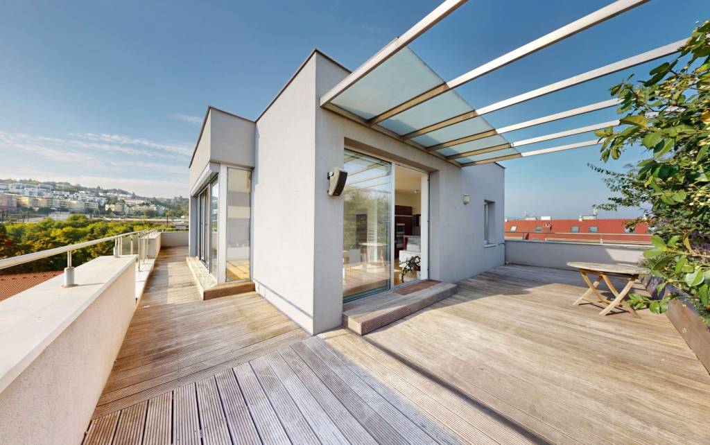 Veľký 3 izb. byt s terasou o výmere 70 m2 a kompletným zariadením