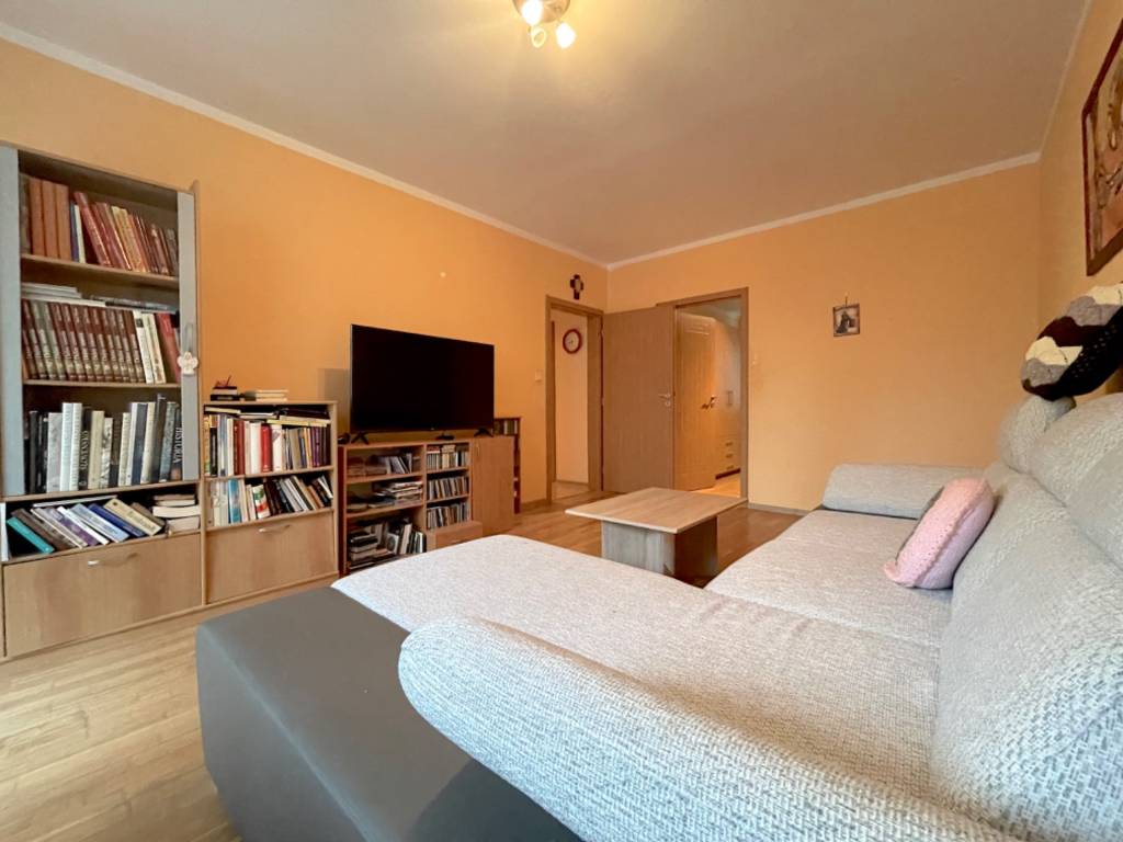 NA PREDAJ 3-izb. byt, TRENČÍN, ul. Mateja Bella.