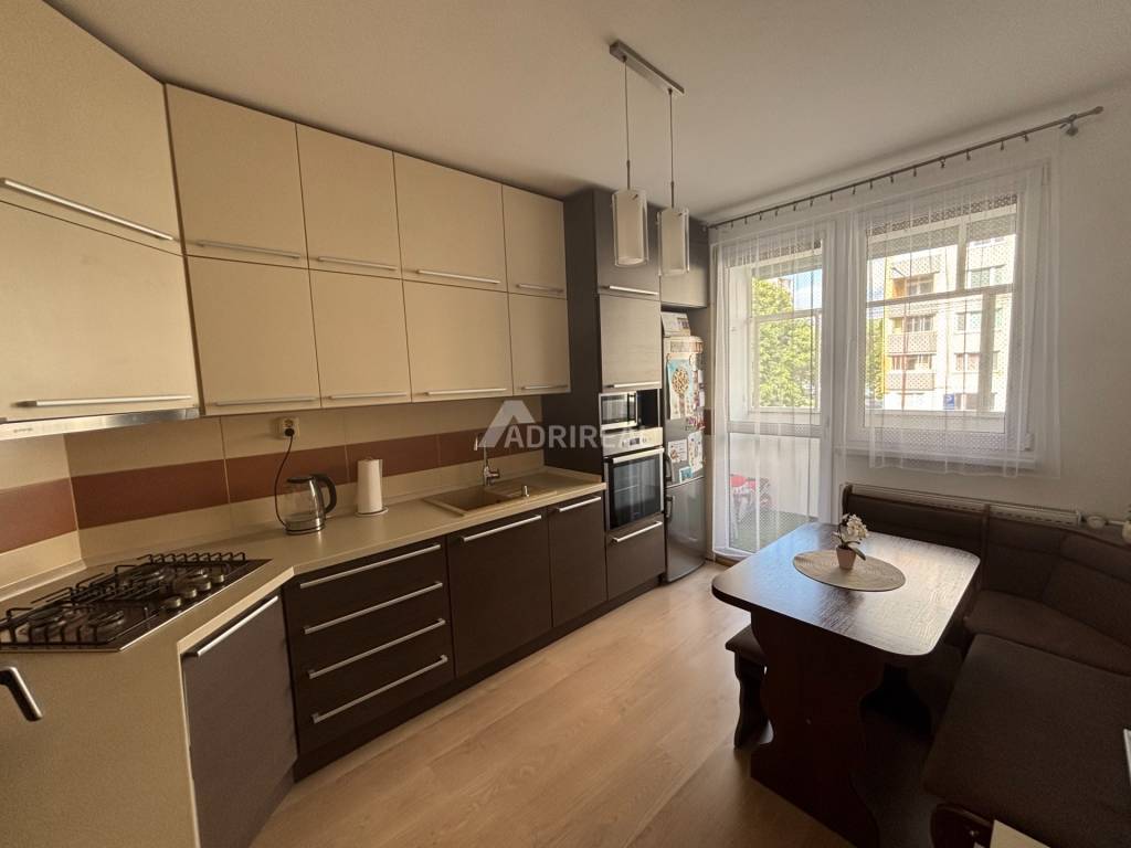 PREDAJ: 3i byt s logiou, 73,5 m2, Lanškrounska; Kežmarok; 148.000 €