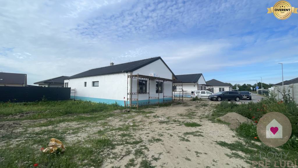 Krásny 4 izbový RD bungalov 92,26 m2 na pozemku 531 m2, Senec