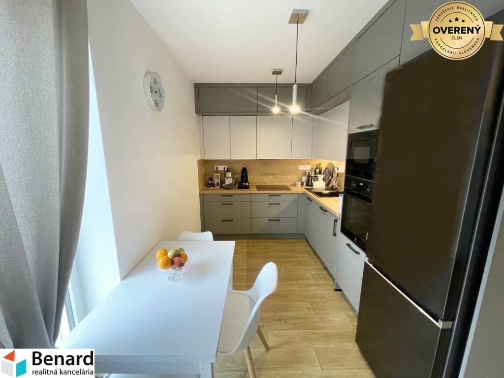 PREŠOV-ÚTULNÝ TEHLOVÝ RD,NIŽNÁ ŠEBASTOVÁ, ul.SLANSKÁ, MHD PREŠOV