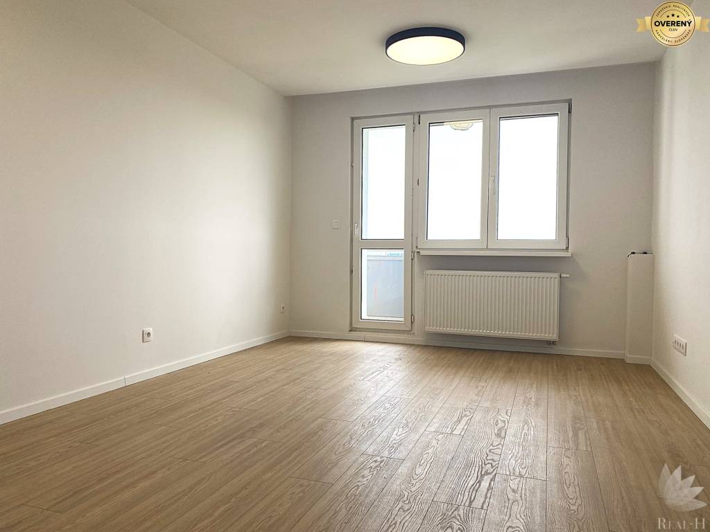 PREDAJ KOMPLETNE PREROBENÝ BYT LOGGIA  BA III 