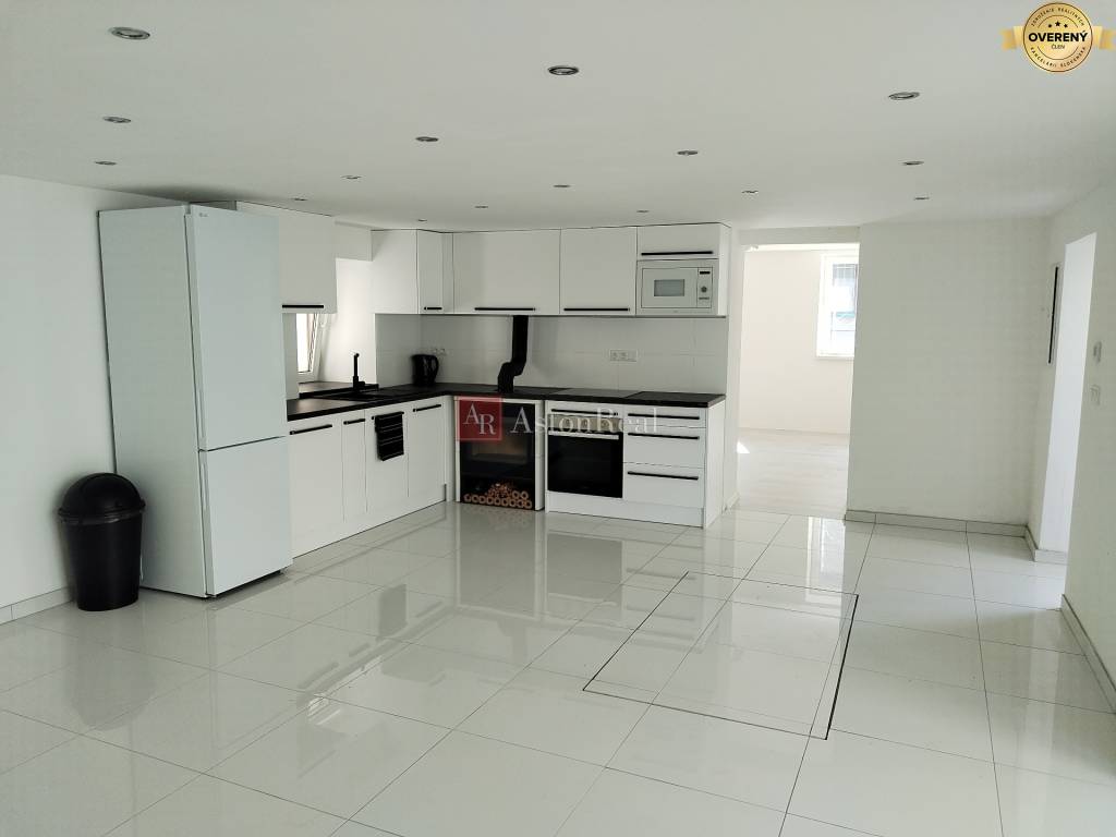 Predaj:2-izbový RODINNÝ DOM s pozemkom 173 m2, Turč. Kľačany