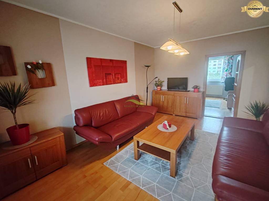 Nová cena - Trojizbový byt vhodný k okamžitému sťahovaniu