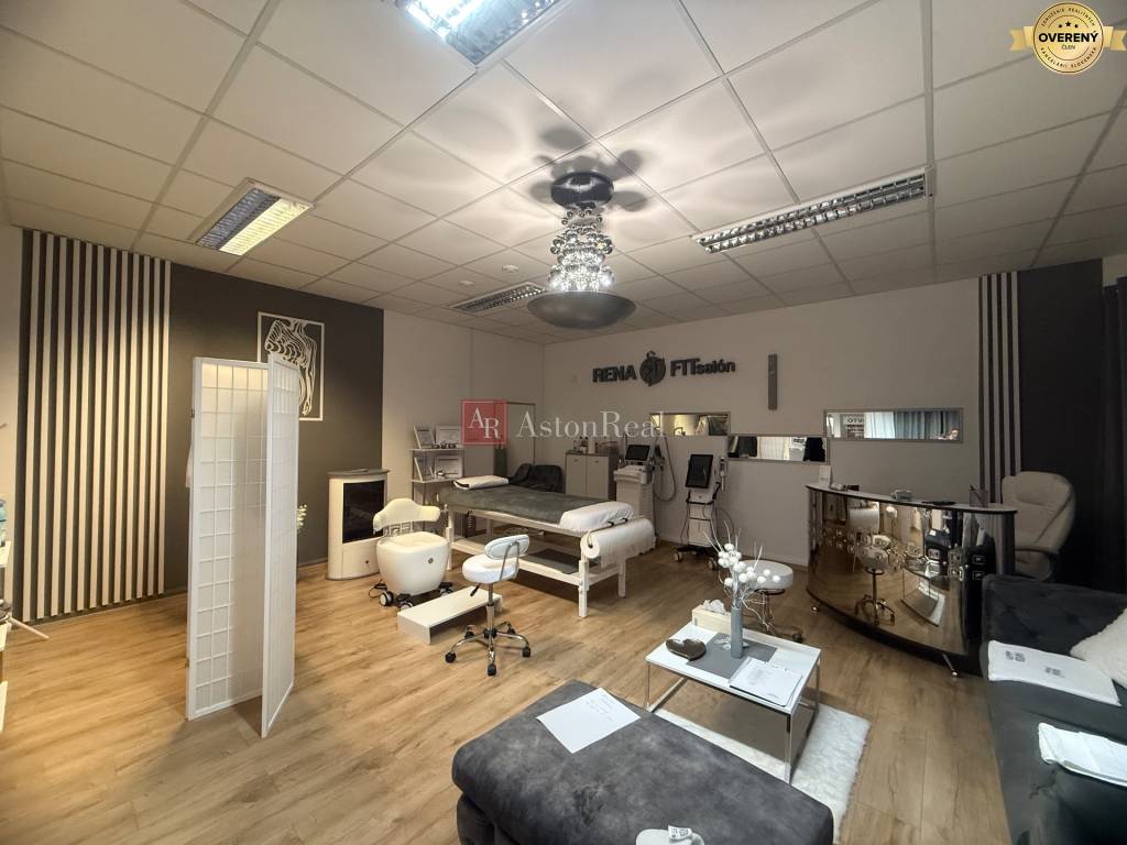 Obchodné priestory 30m2 na prenájom v centre mesta- Dubnica nad Váhom