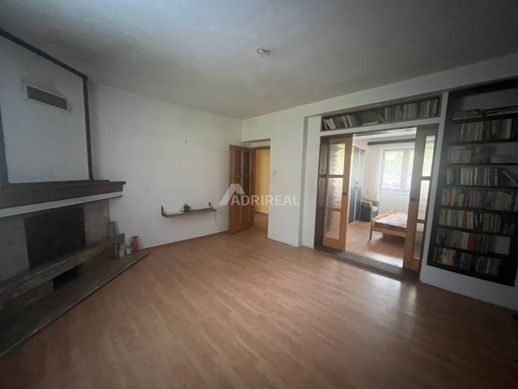 EXKLUZÍVNE PREDAJ: RD Divín; pozemok 593 m2; 125.000 €