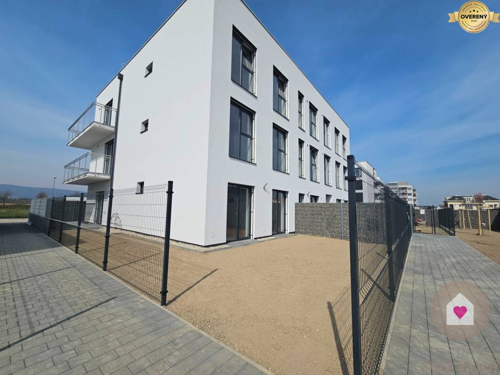 3i. BYT SO ZÁHRADOU +TEP. ČERPADLO, KLIMATIZÁCIA A ŽALÚZIE V CENE