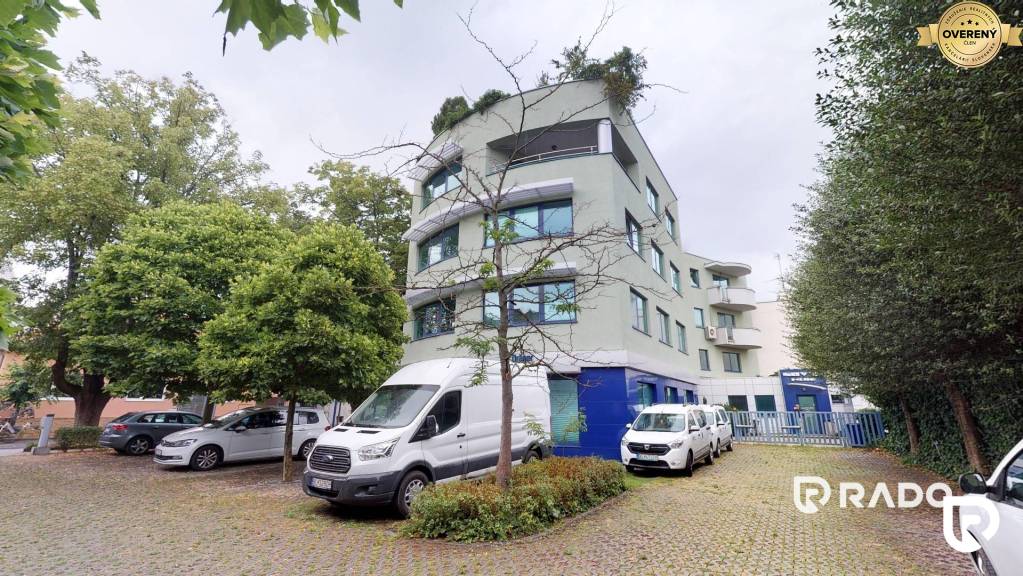 RADO | Prenájom 25,20m2 kancelárie | ul. Radlinskeho |Pieštany