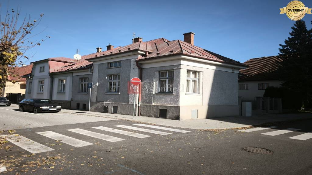 REZERVOVANÝ DOM s pozemkom v Banskej Bystrici, mestská  časť Uhlisko 