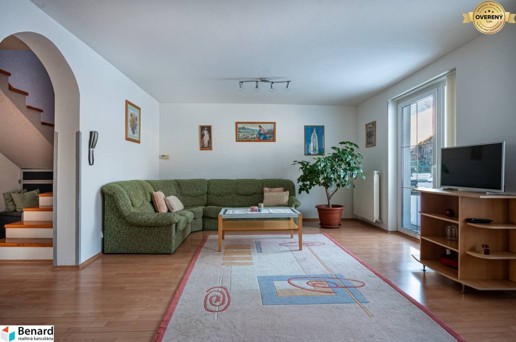 RODINNÝ DOM NA PREDAJ, POZEMOK 1014m2, SVINIA , OKR.PREŠOV