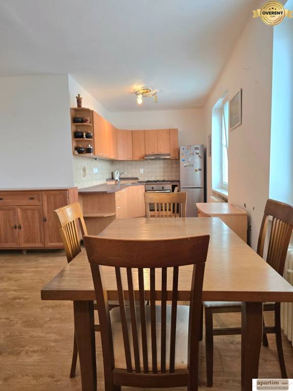 REZERVOVANÉ !!!  Pekný 2 izb byt na Čepeňskej ulici v Seredi