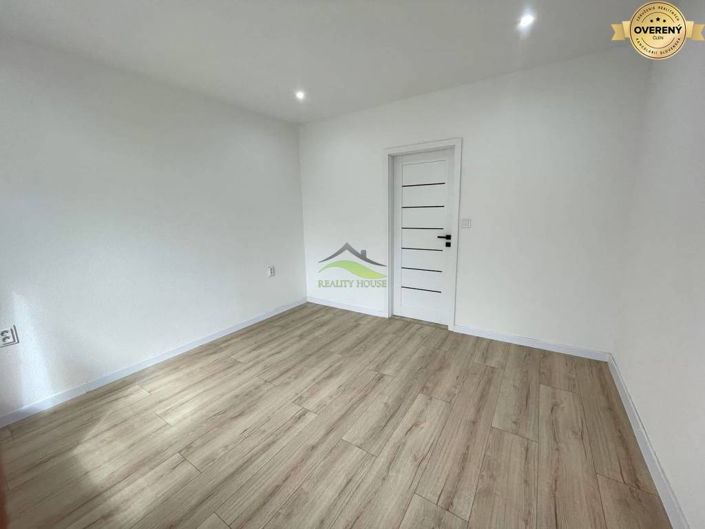 Moderný priestranný 4izbový byt -kompl.rekonšt. -na ZÁPADE