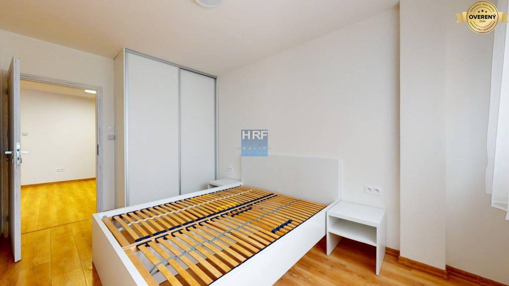 Na predaj bezbariérový 2-izbový byt v Holíči.