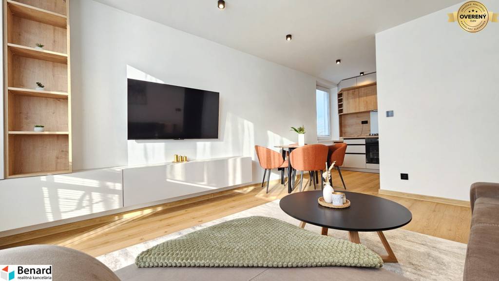 Nadštandardný 3 izbový byt pre náročných na prenájom -Terasa 