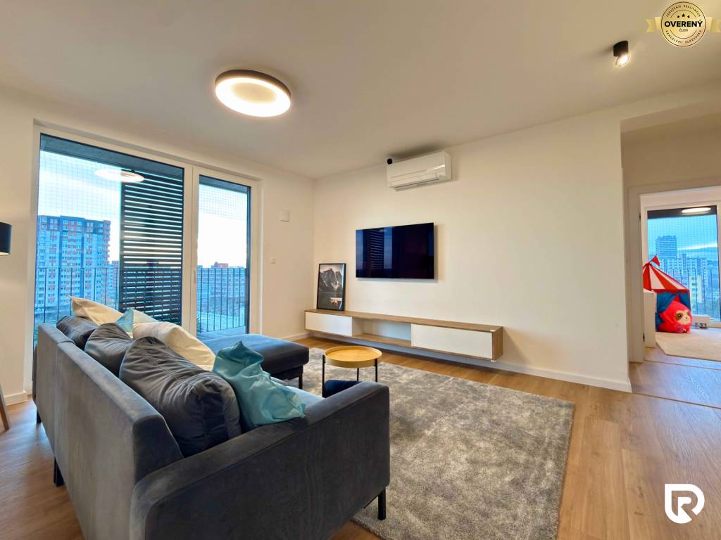 RADO | 4-izbový byt 131m2 + parking | Seberíniho - Ružinov
