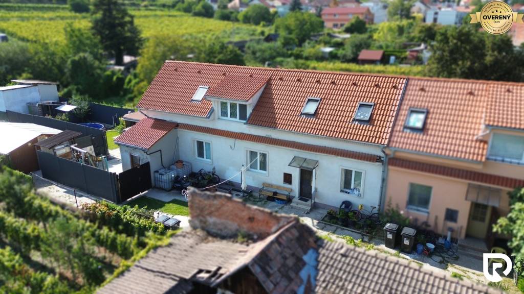 RADO | 5-izbový dom 194m2 + pozemok 165m2 | Svätý Jur