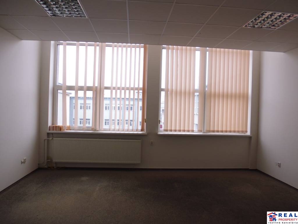 MASARYKOVA: Nebytové priestory 36 m2 - 3.posch., VÝŤAH, parkovanie