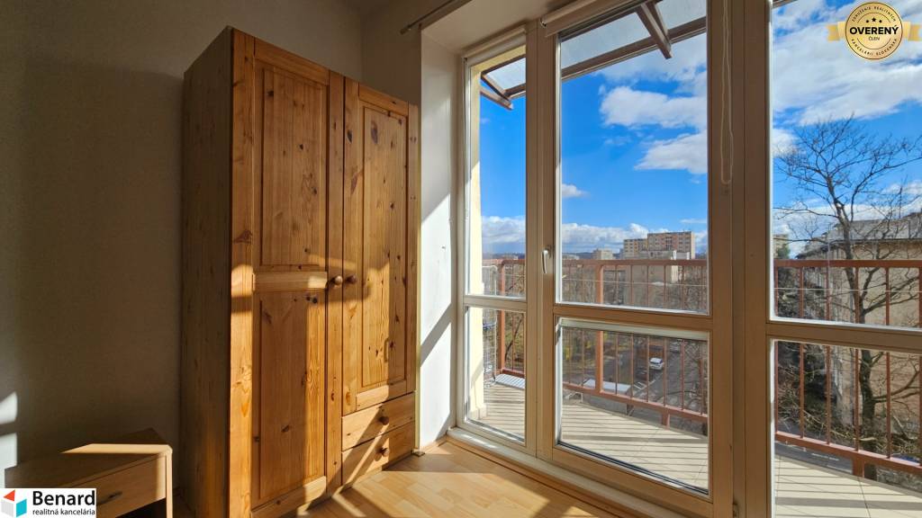 Svetlý 2  izbový byt na prenájom v skvelej lokalite KE - Sever