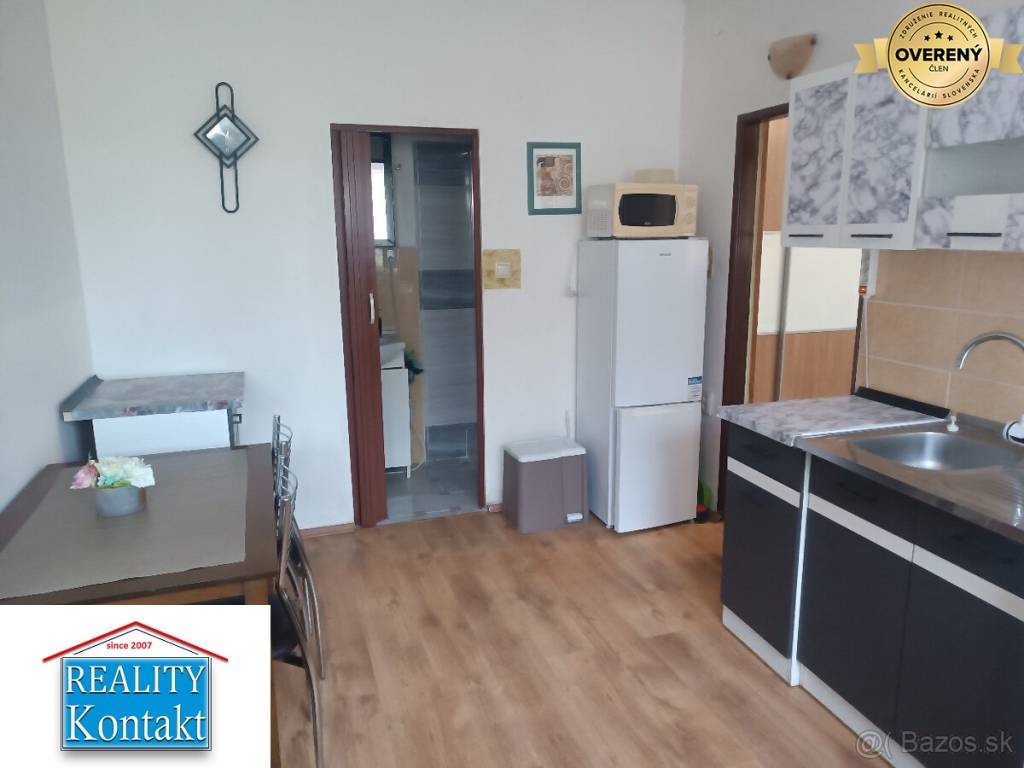 Na prenájom 1-izbový byt - Nové Zámky