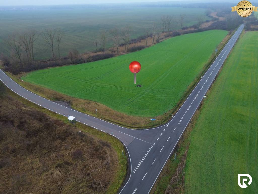 RADO | Znížená cena - Investičné pozemky  5722 m2 | Záhorská Ves