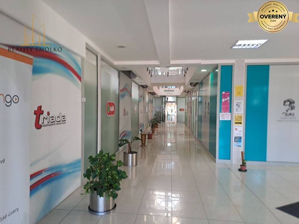 Prenájom komerčného priestoru v OC TRIADA, Humenné.