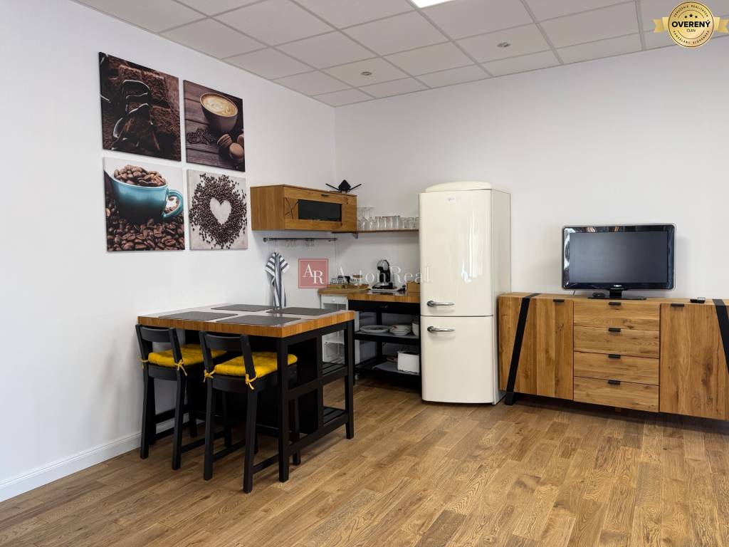 PRENÁJOM nadštandardný byt/apartmán, ul. Rudlovská cesta, centrum B.B.