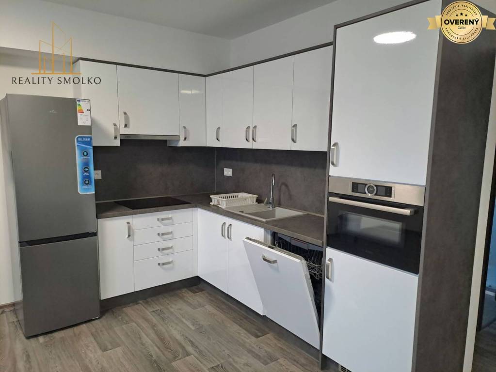 Prenájom 2-izbového bytu v blízkom centre mesta Humenné.