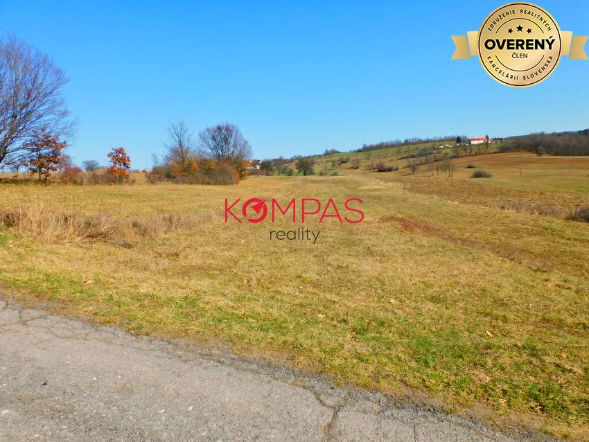 POZEMOK V ROZPRÁVKOVEJ PRÍRODE, IDEÁLNY NA RELAX A ÚTEK Z REALITY