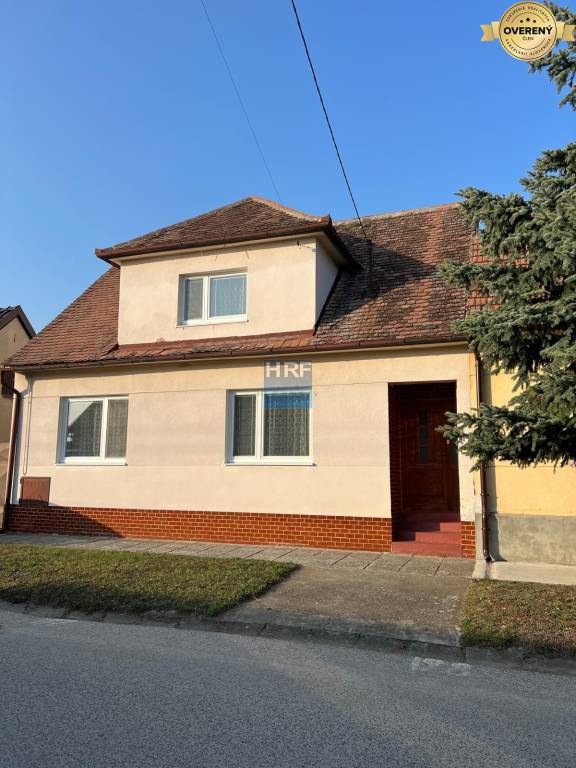 Na predaj 3izbový rodinný dom s veľkým pozemkom v obci Kátov