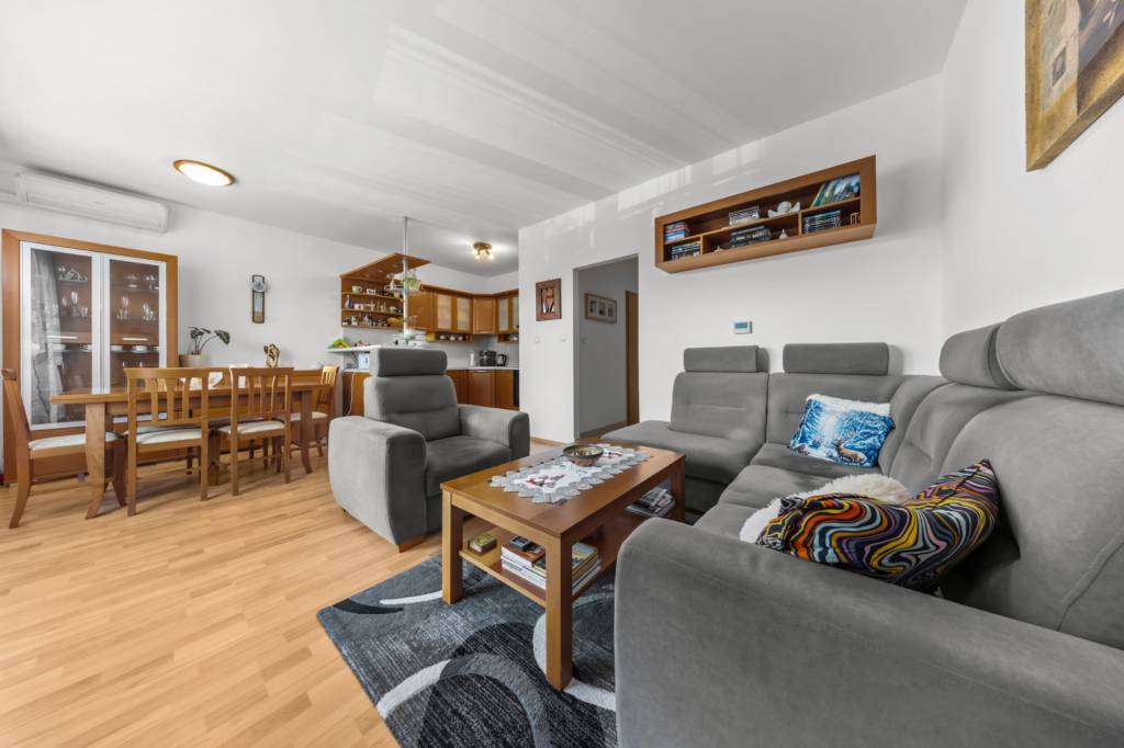 4-izbový byt na Nejedlého ul., Bratislava, Dúbravka